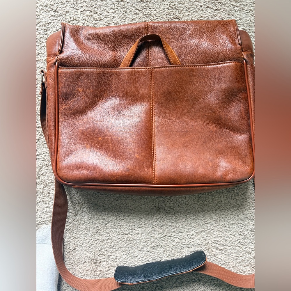 Wilson’s Brown Leather Bag Laptop 15” Work Briefcase - Picture 7 of 9